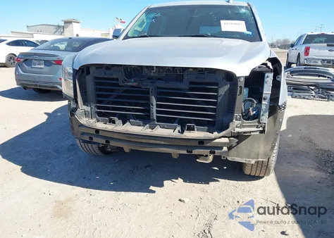 2017 GMC Yukon Xl Sle z USA, uszkodzony, nr VIN 1GKS1FKC2HR209705